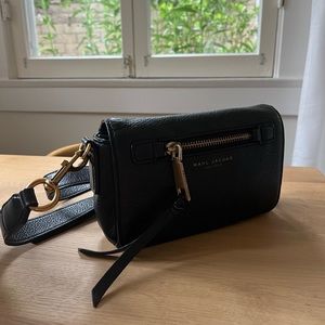 Marc jacobs black leather crossbody bag